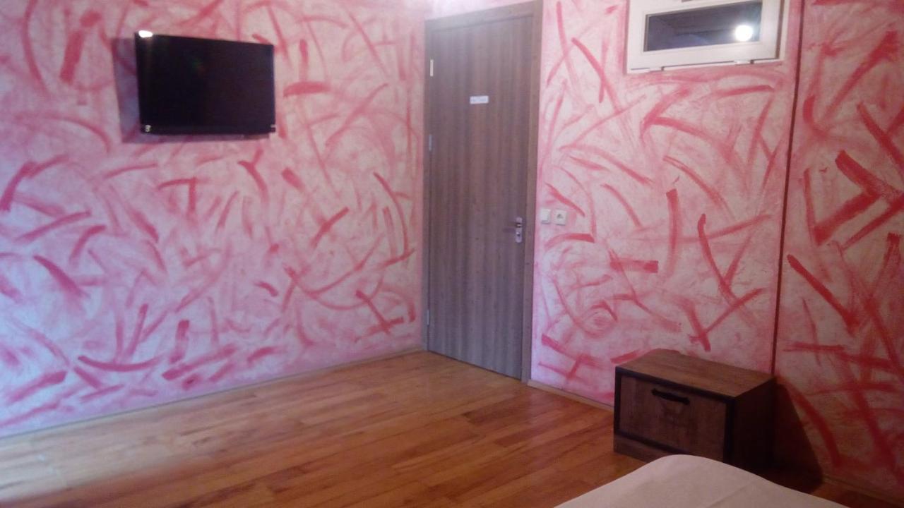 Hotel Isani Tbilisi Exterior foto