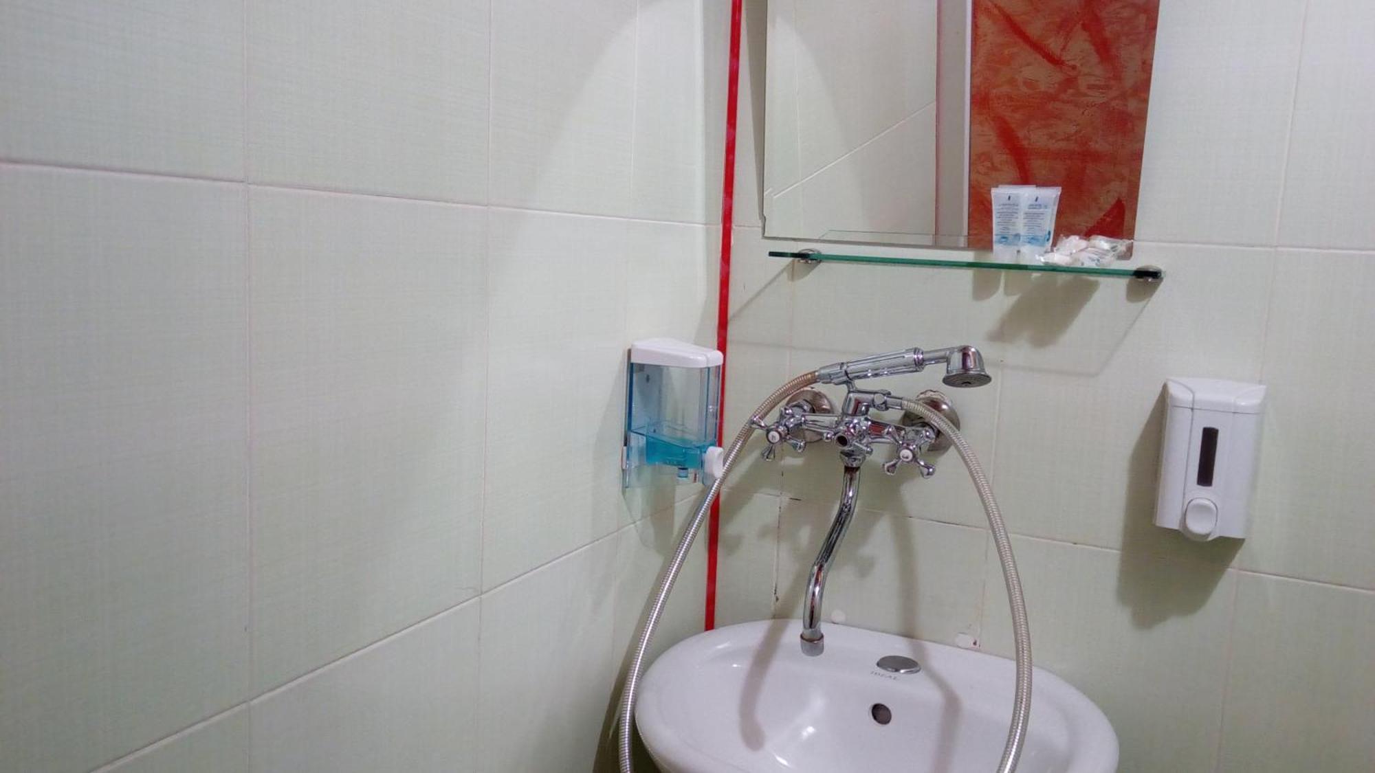 Hotel Isani Tbilisi Cameră foto