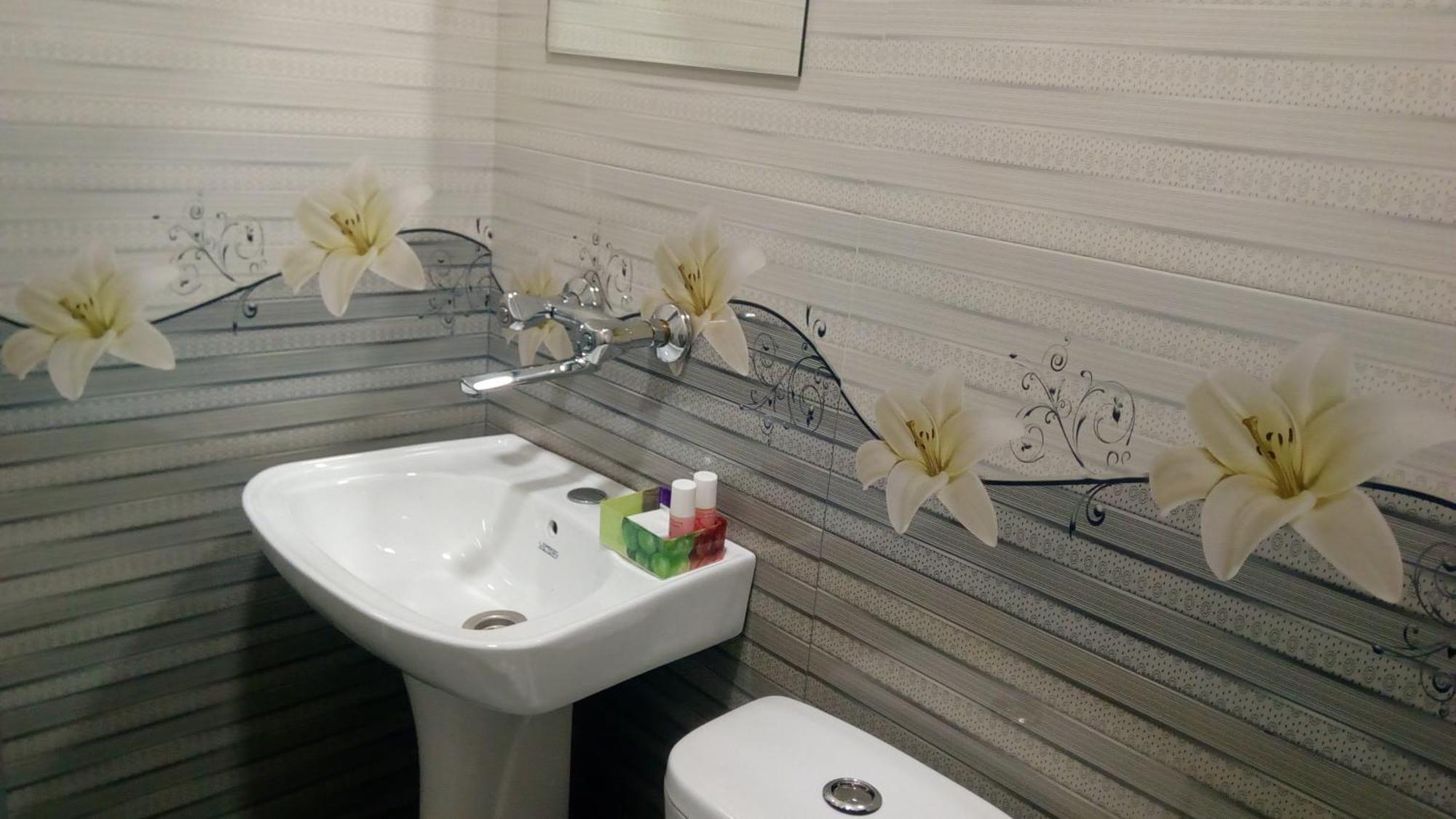 Hotel Isani Tbilisi Cameră foto