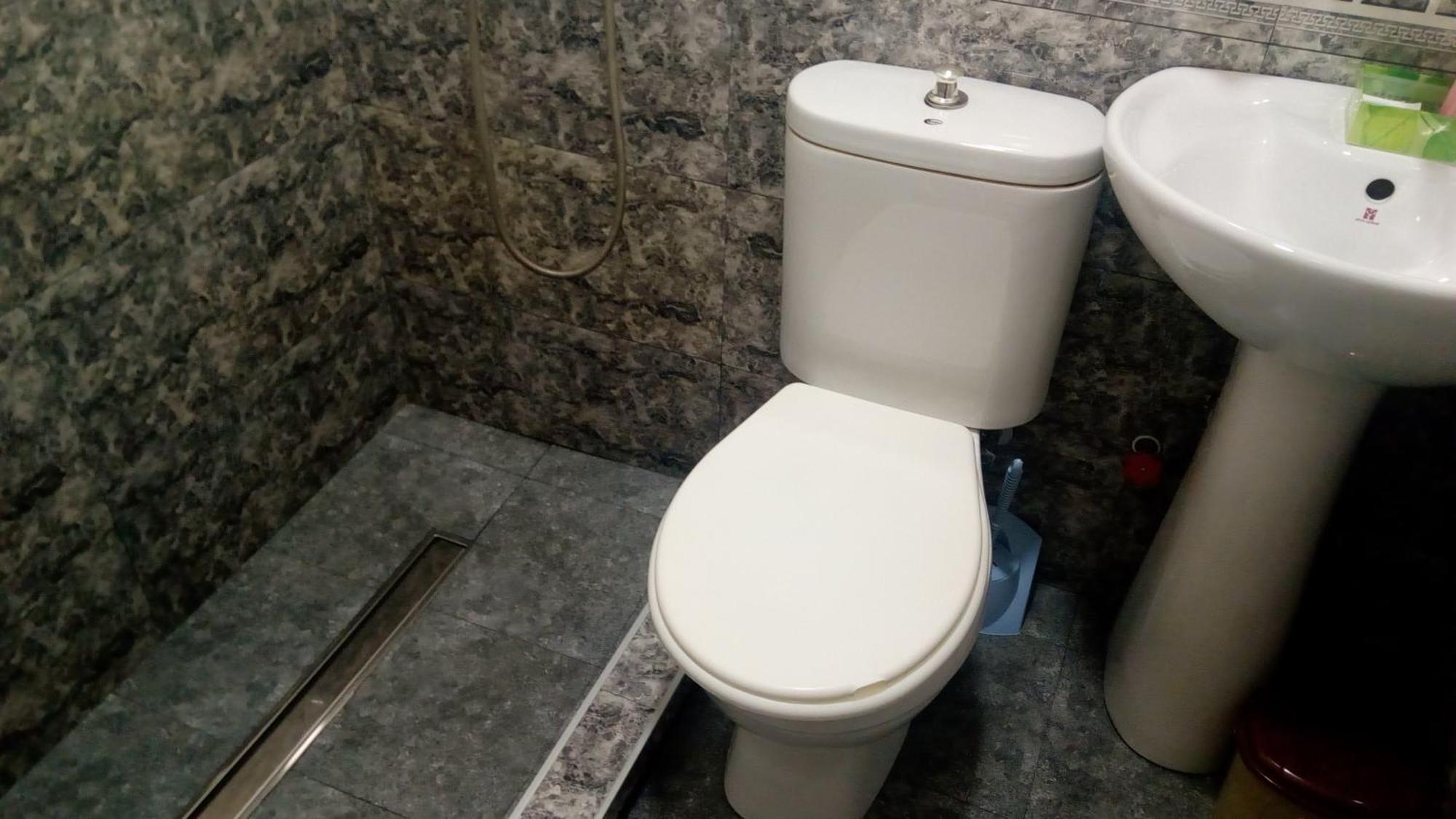 Hotel Isani Tbilisi Cameră foto